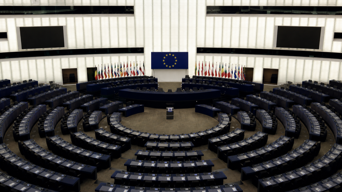 Здание Европейского парламента в Страсбурге, где ожидается голосование депутатов Европарламента по окончательному тексту Омнибусного закона об ИИ в июне 2026 года.