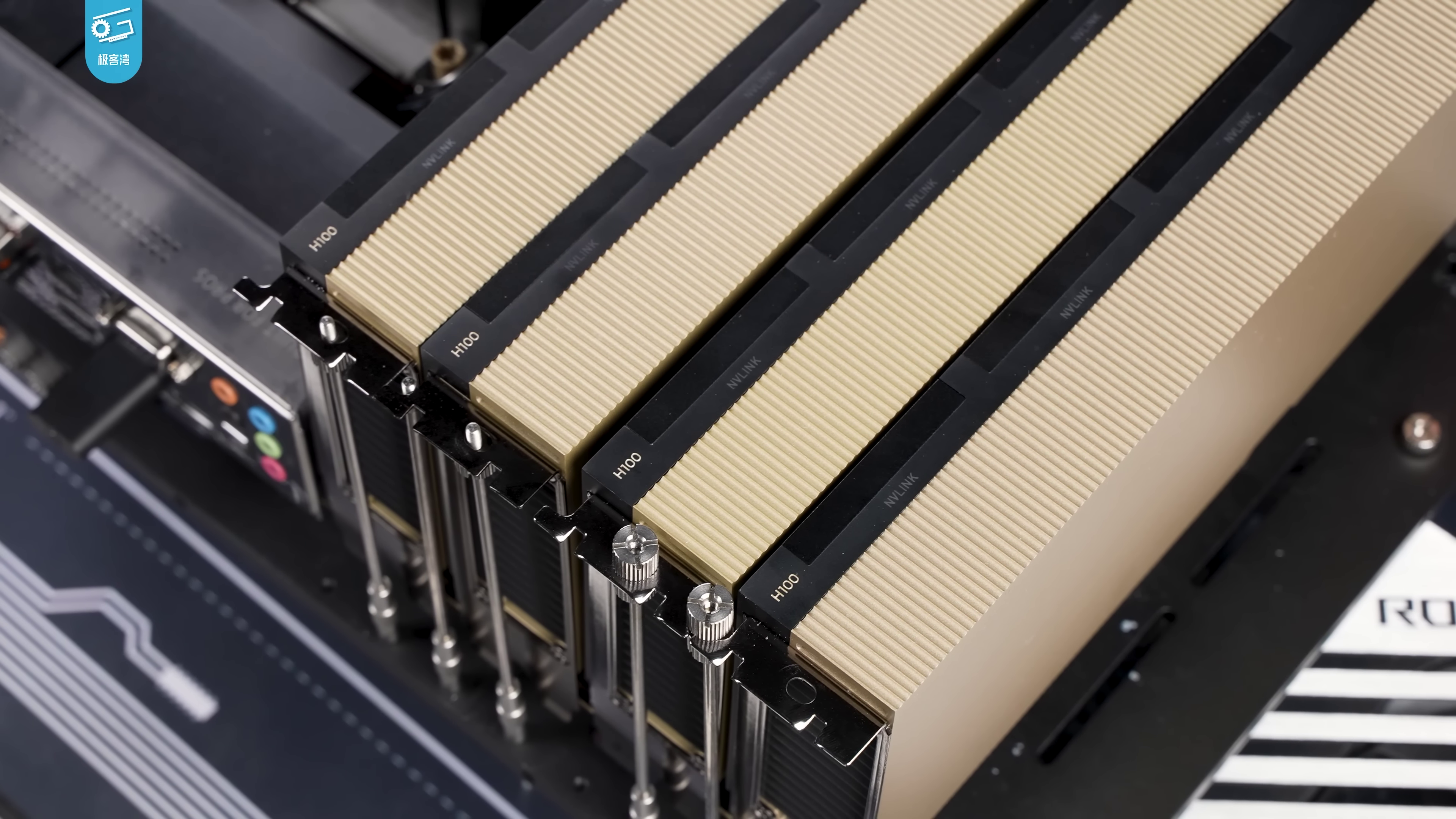 Доступ к ускорителям класса H100 Nvidia по-прежнему является ключевым фактором экономики конкурентного обучения и обслуживания моделей. Изображение: Wikimedia Commons / 极客湾Geekerwan, CC BY 3.0.