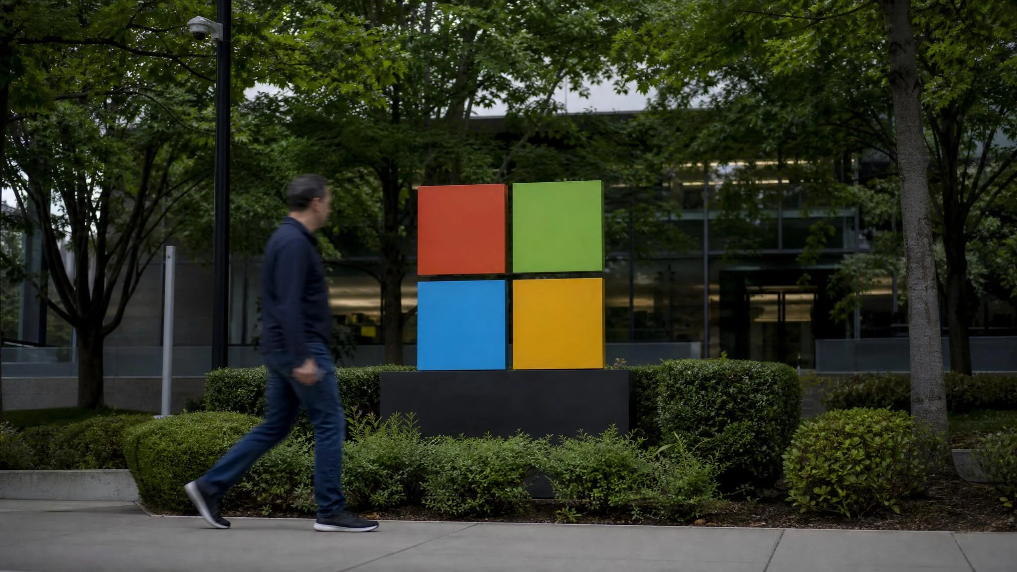 Microsoft нарушает работу EvilTokens после того, как сервис мошенничества с ИИ достиг 12 000 почтовых ящиков